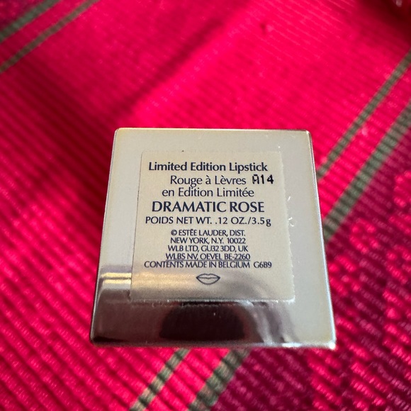 Estée Lauder Limited Edition Lipstick- Shade Dramatic Rose - Picture 2 of 7